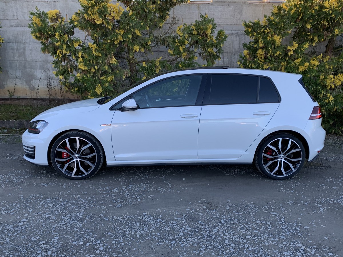 VOLKSWAGEN GOLF VII GTI PERFORMANCE 2.0 230 DSG 5 PORTES TOIT OUVRANT DYNAUDIO DCC ACC CAMERA GPS BLUETOOTH KEYLESS GO