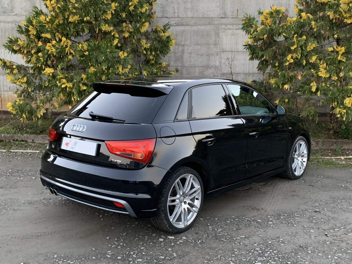 AUDI A1 SPORTBACK 1.4 TFSI 122 CV PACK S-LINE NOIR TOIT OUVRANT PANORAMIQUE BLUETOOTH JANTES 18