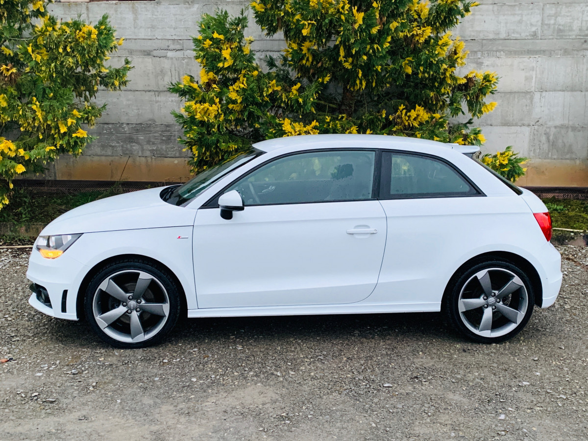 AUDI A1 1,6 TDI 105 S-LINE