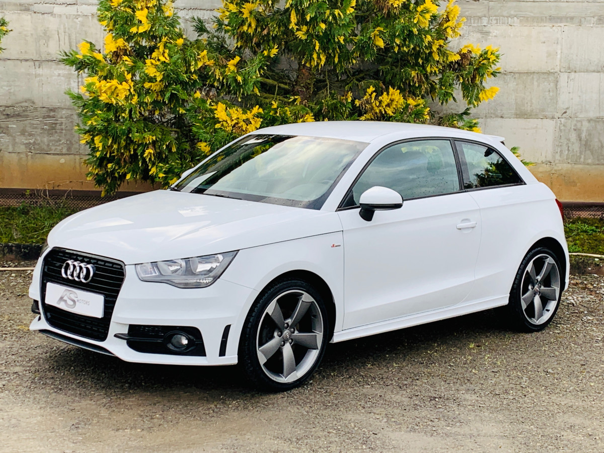 AUDI A1 1,6 TDI 105 S-LINE