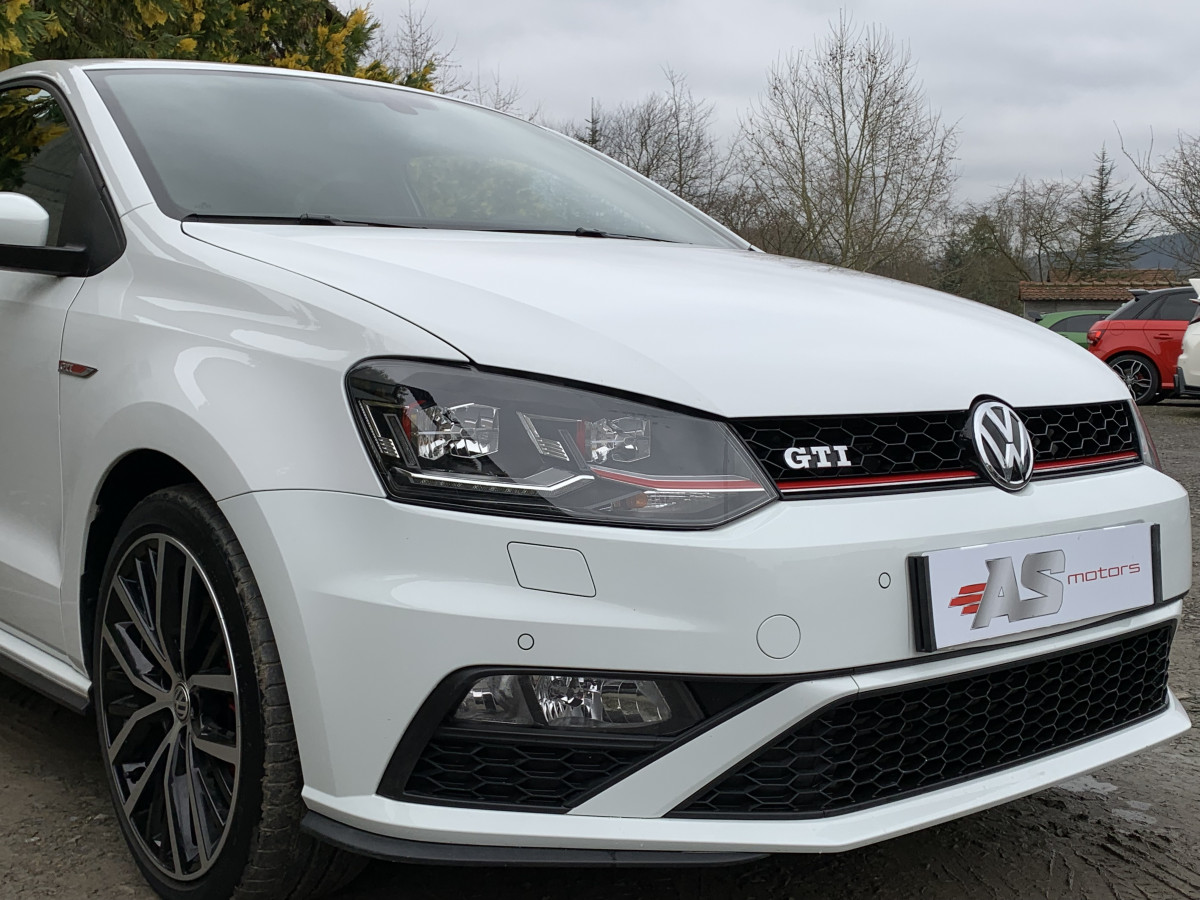 VOLKSWAGEN POLO GTI 1.8 TSI DSG 192 CV BLANCHE BLUETOOTH REGULATEUR JANTES 17 MODE SPORT