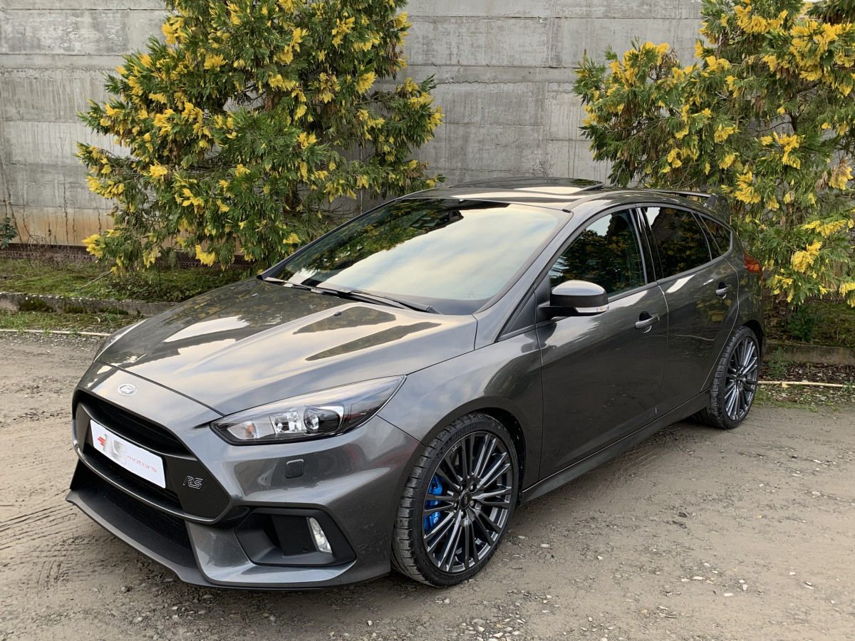 FORD FOCUS RS 2,3 ECOBOOST 350 GPS CAMERA TOIT OUVRANT BAQUETS RECARO REGULATEUR BLUETOOTH DRIVING MODE KEYLESS GO 1ERE MAIN GARANTIE CONSTRUCTEUR