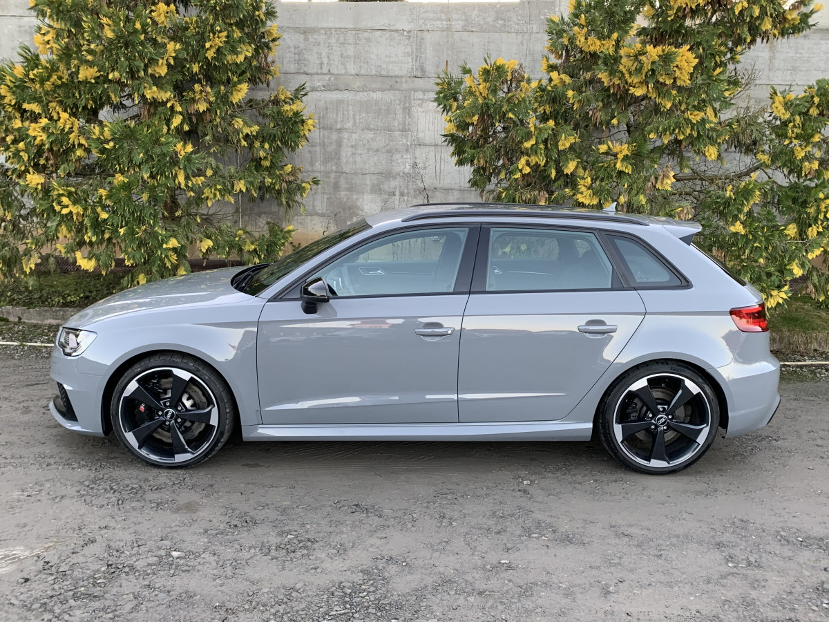 AUDI RS3 SPORTBACK 2,5 TFSI 367 S-TRONIC QUATTRO GRIS NARDO ECHAPPEMENT SPORT RS HIFI B&0 GPS BLUETOOTH SIEGES SPORT CAPITONE JANTES ROTOR FEUX FULL LED CAMERA