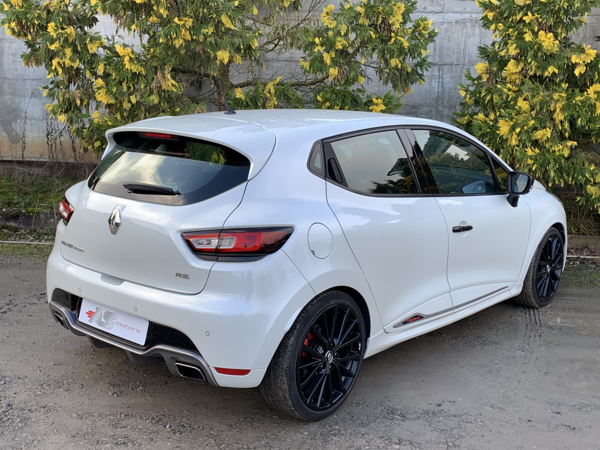 RENAULT CLIO IV RS TROPHY 1,6 220 EDC BLANC NACRE GPS BLUETOOTH REGULATEUR CUIR RS MONITOR BOSE KEYLESS GO