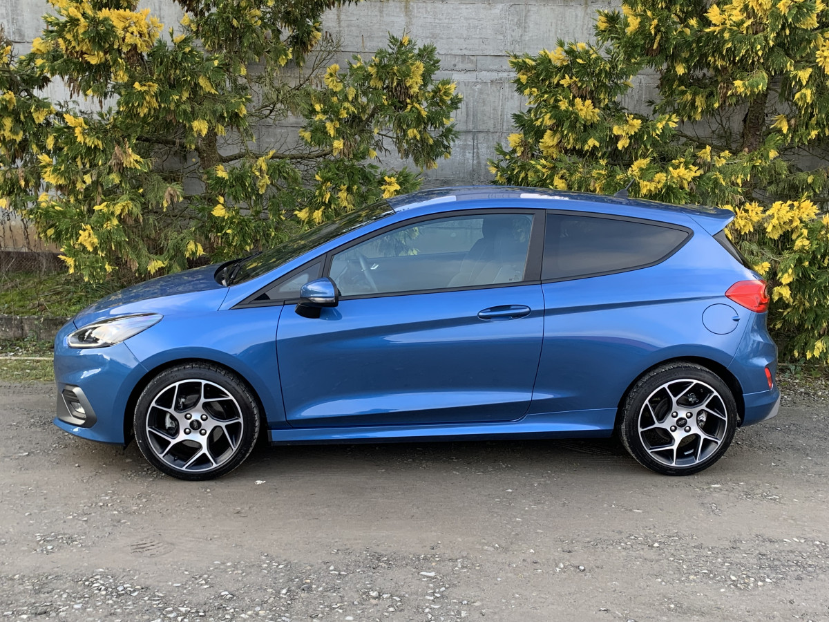 FORD FIESTA ST 1,5 TURBO 200 CV BLEU REGULATEUR BLUETOOTH HIFI B&O APPLE CAR PLAY LANE ASSIST 1ERE MAIN