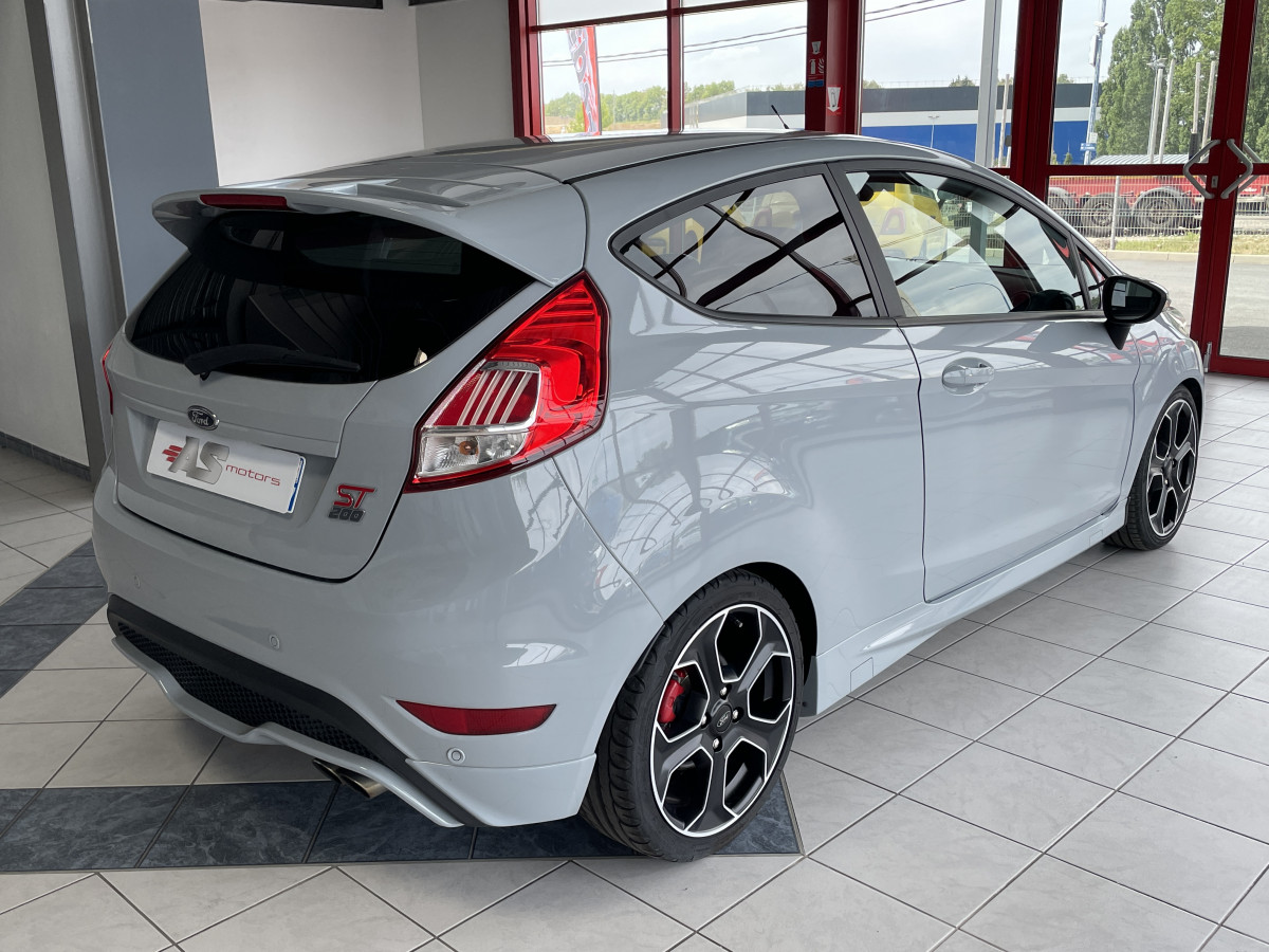 FORD FIESTA ST 1,6 TURBO 200 CV PACK PERFORMANCE GRIS BLUETOOTH