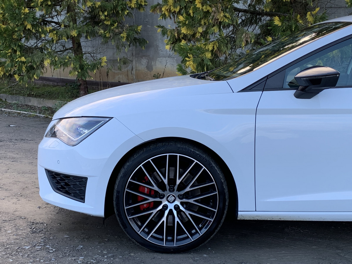 SEAT LEON CUPRA TSI 2.0 280 CV DSG BLANCHE 5 PORTES REGULATEUR GPS DCC BLUETOOTH JANTES 19 PERFORMANCE SEAT SOUND