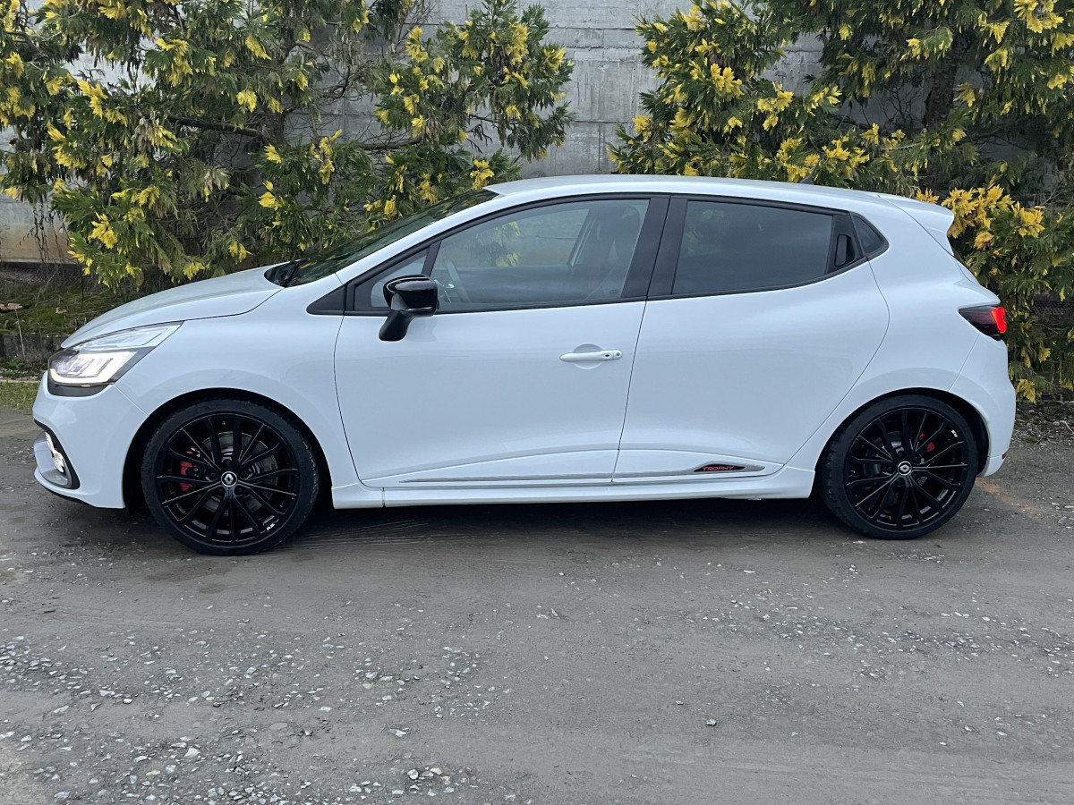 RENAULT CLIO RS TROPHY 1,6 220 GPS RS DRIVE BOSE CAMERA SIEGES CUIR