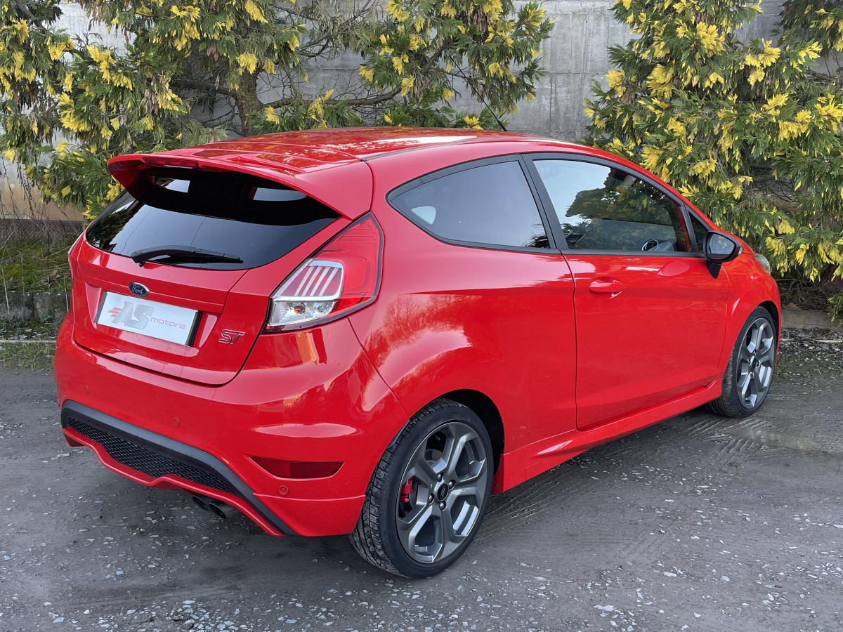 FORD FIESTA ST 1,6 TURBO 182 ROUGE RACING  PACK PERF GPS CLIM AUTO RADAR DE RECUL