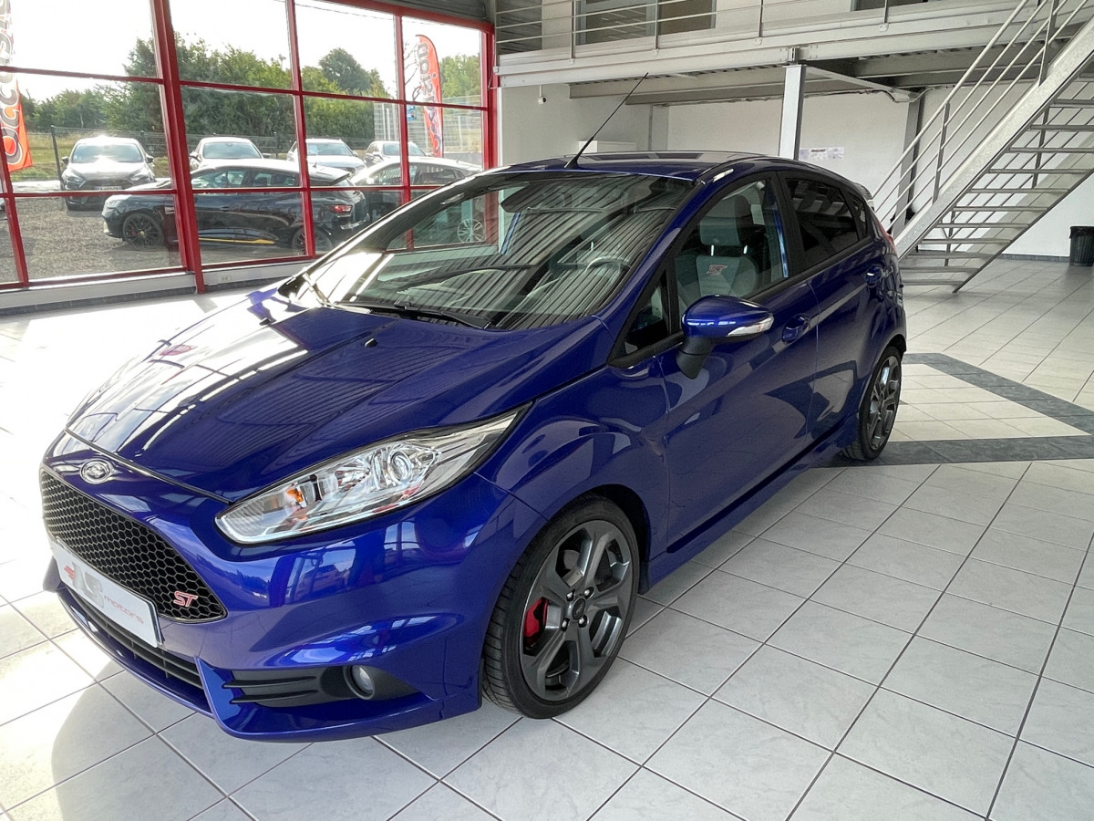 FORD FIESTA ST 1,6 TURBO 182 PACK PERF GPS CAMERA REGULATEUR EXCELLENT ETAT