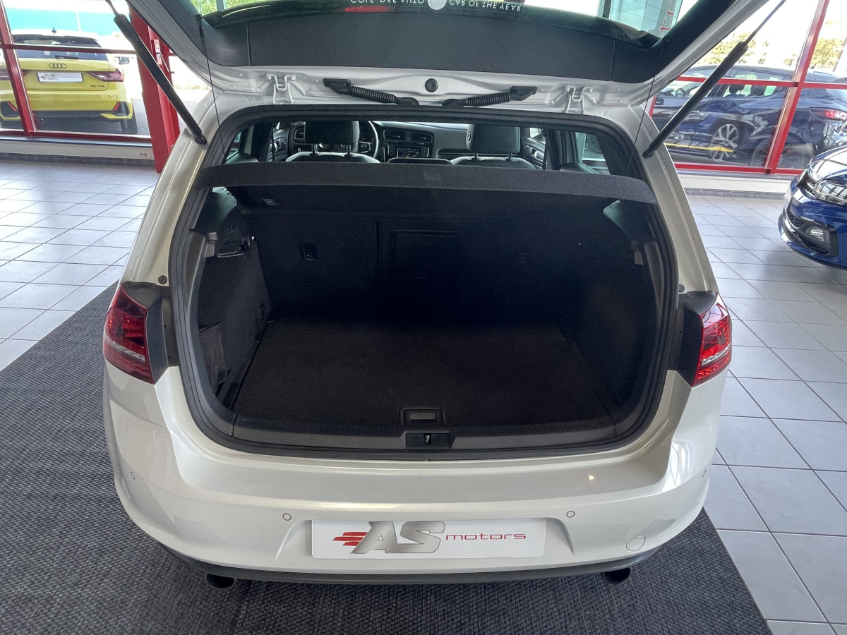 VOLKSWAGEN GOLF 7 2,0 TSI 220 DSG 6 GPS ACC BI-XENON LINE ASSIST