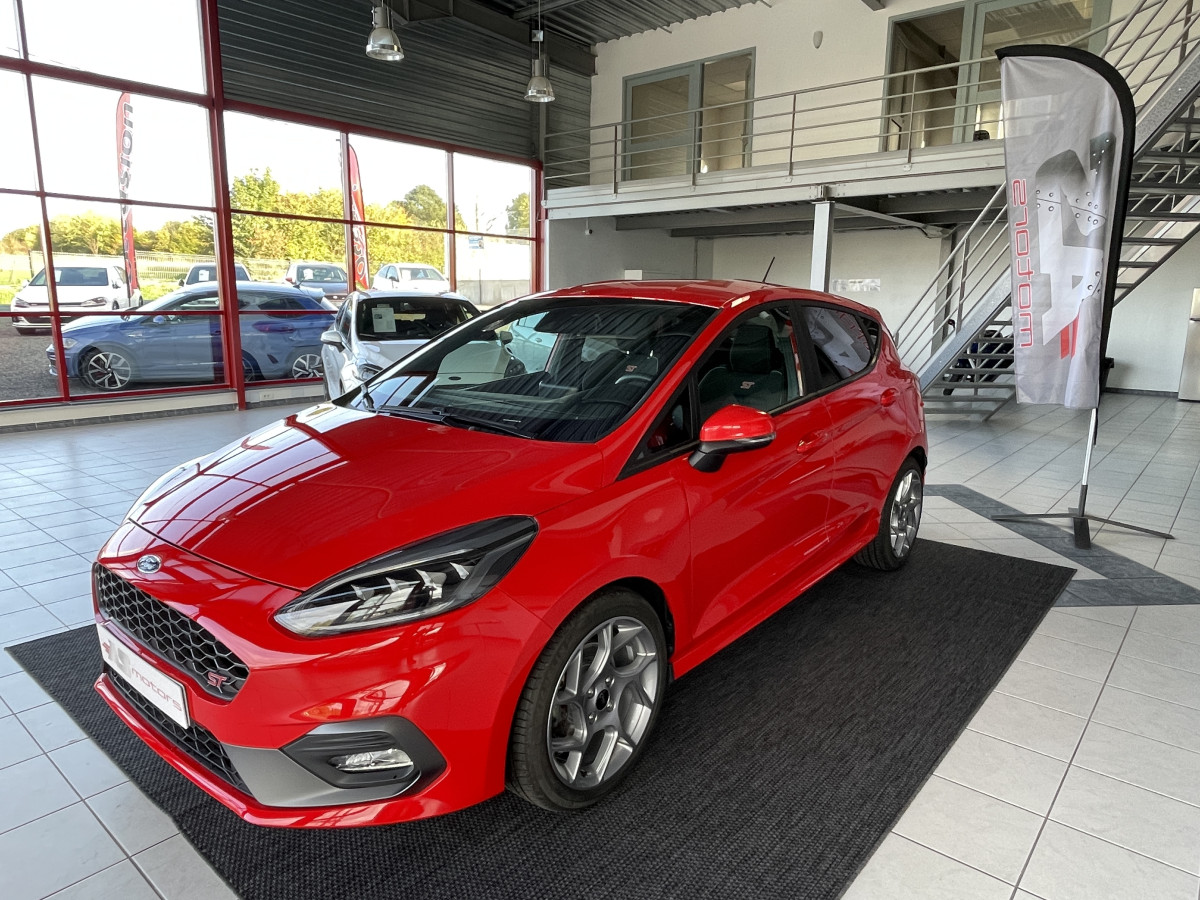 FORD FIESTA ST 1,5 200 APPLE CARPLAY FULL LED BLUETOOTH  REGULATEUR DRIVING MODE RECARO