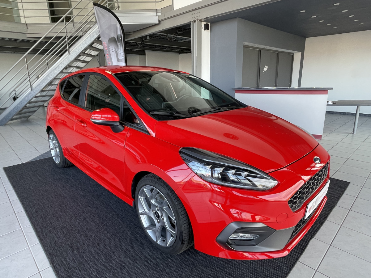 FORD FIESTA ST 1,5 200 APPLE CARPLAY FULL LED BLUETOOTH  REGULATEUR DRIVING MODE RECARO