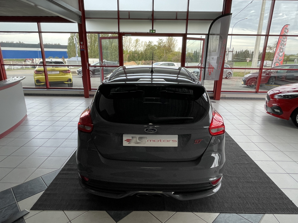 FORD FOCUS ST 2,0 250 GPS  SONY  RECARO PACK HIVER BLUETOOTH EXCELLENT ETAT