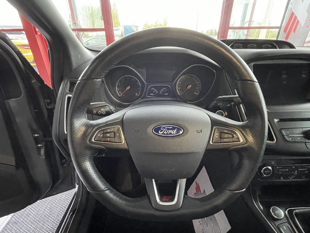 FORD FOCUS ST 2,0 250 GPS  SONY  RECARO PACK HIVER BLUETOOTH EXCELLENT ETAT