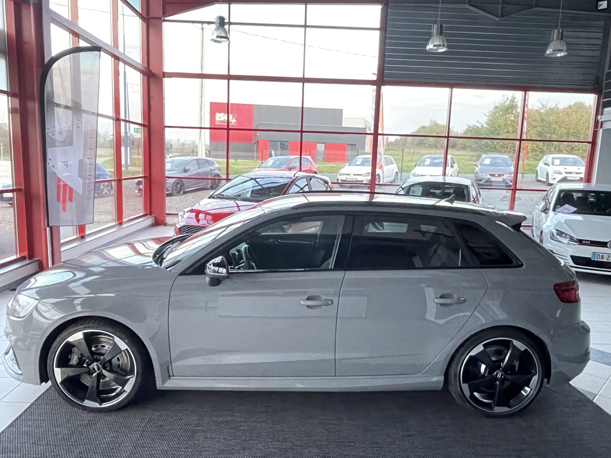 AUDI A3 RS3 SPORTBACK 2,5 TFSI 400 QUATTRO S-TRONIC 7 GPS REGULATEUR DIGITAL COCKPIT SIEGES RS FULL LED HIFI B&O ECHAPPEMENT RS