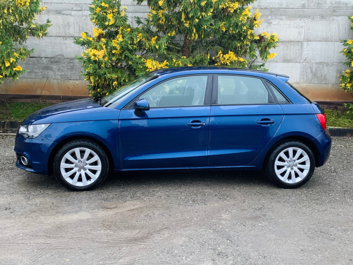 AUDI A1 1,6  TDI 105  AMBITION SPORTBACK