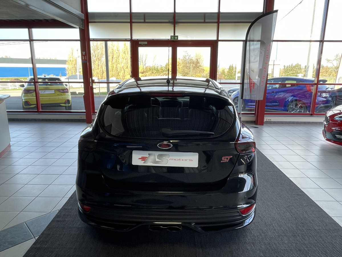 FORD FOCUS ST 2,0 250 FULL BLACK GPS  RECARO  BLUETOOTH ETHANOL E85