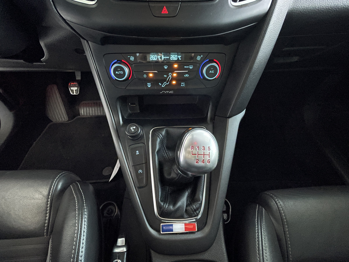 FORD FOCUS ST 2,0 250 FULL BLACK GPS  RECARO  BLUETOOTH ETHANOL E85