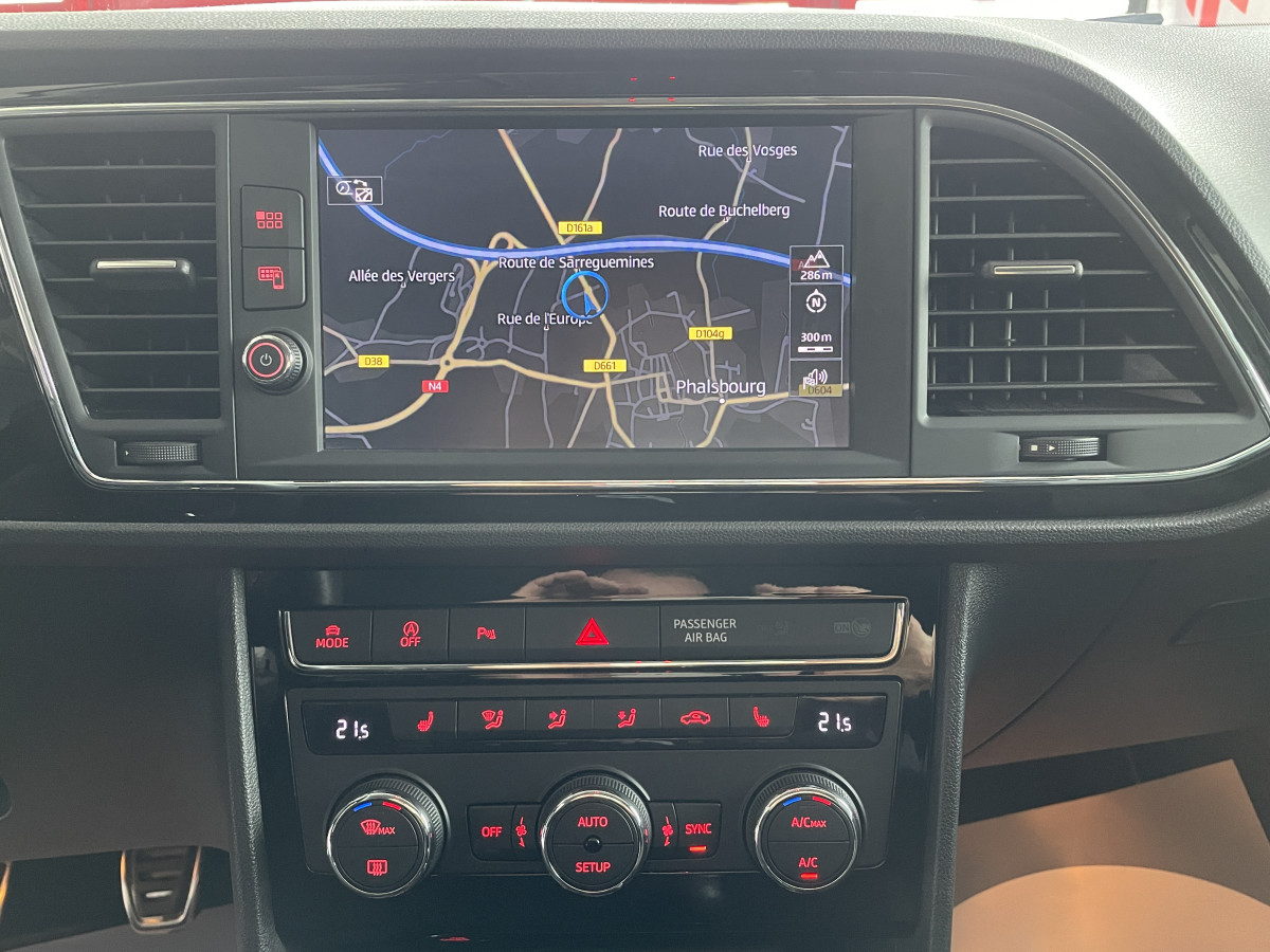 SEAT LEON FR 1,5 TSI 150 GPS CAMERA APPLE CARPLAY REGULATEUR FEUX LED DIGITAL COCKPIT ETAT NEUF