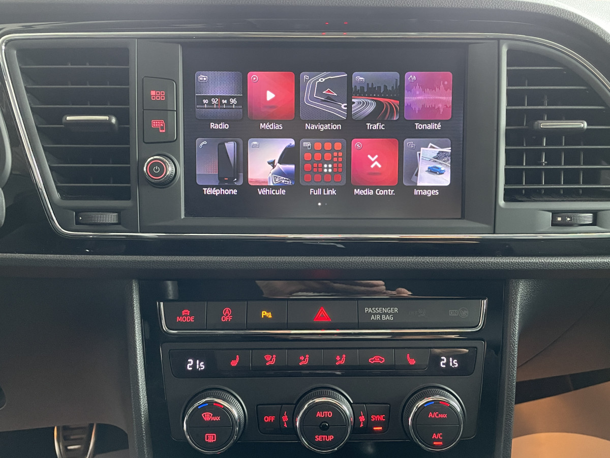 SEAT LEON FR 1,5 TSI 150 GPS CAMERA APPLE CARPLAY REGULATEUR FEUX LED DIGITAL COCKPIT ETAT NEUF