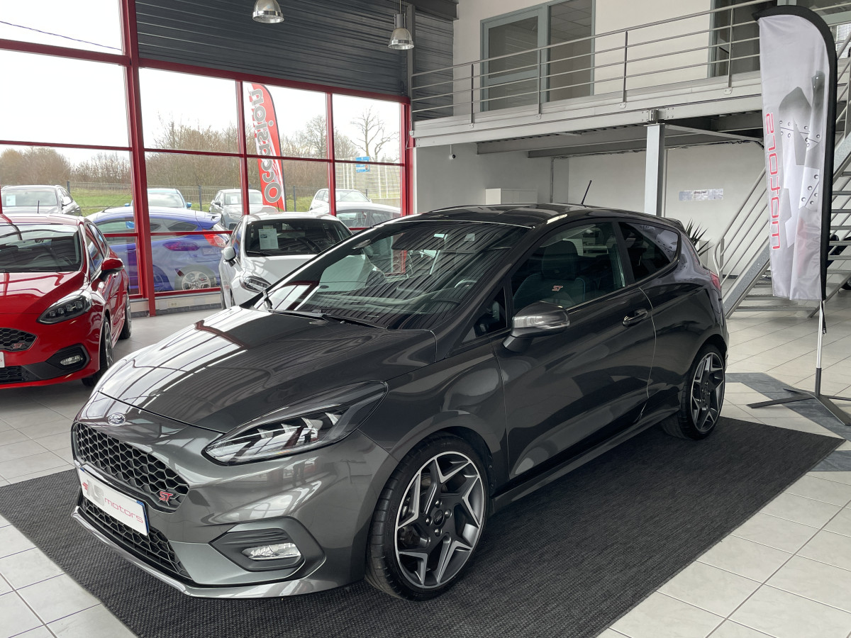 FORD FIESTA ST 1,5 200 PACK PERFORMANCE  GPS CAMERA  APPLE CARPLAY FULL LED BLUETOOTH HIFI B&O REGULATEUR ETAT NEUF