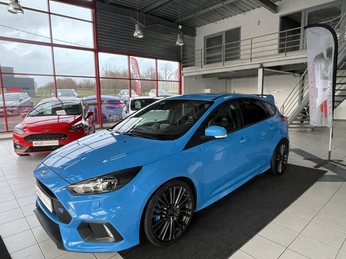 FORD FOCUS RS 2,3 ECO BOOST 350 GPS CAMERA RECARO KEYLESS BLUETOOTH REGULATEUR DRIVE MODE FULL OPTIONS