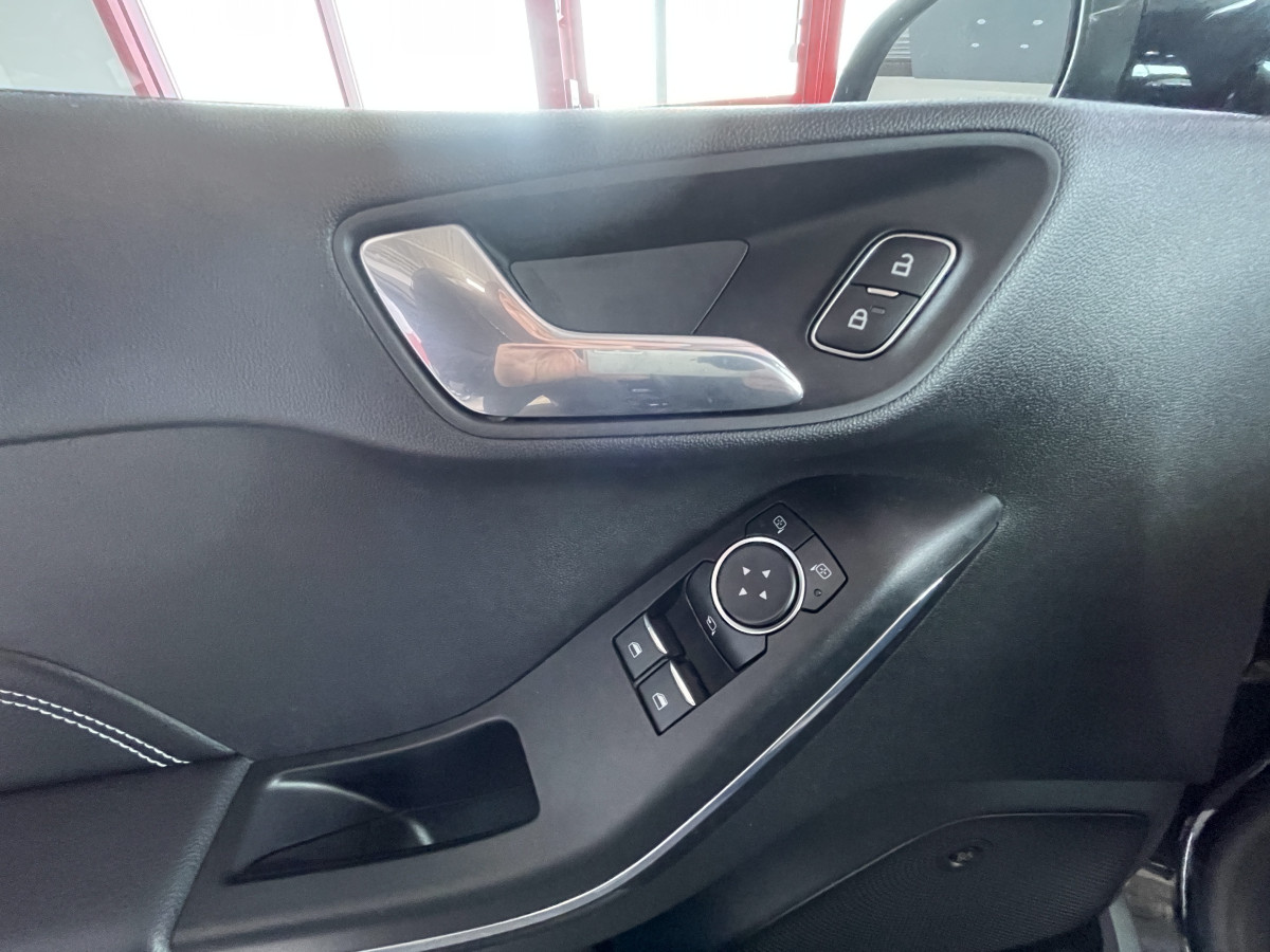 FORD FIESTA ST 1,5 200  GPS  APPLE CARPLAY FULL LED KEYLESS  BLUETOOTH HIFI B&O REGULATEUR EXCELLENT ETAT