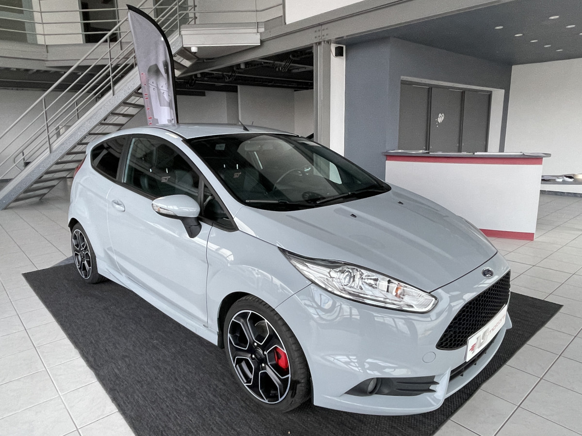 FORD FIESTA ST 1,6 200 EDITION LIMITED PACK PERF GPS SONY BLUETOOTH KEYLESS ETAT COLLECTOR