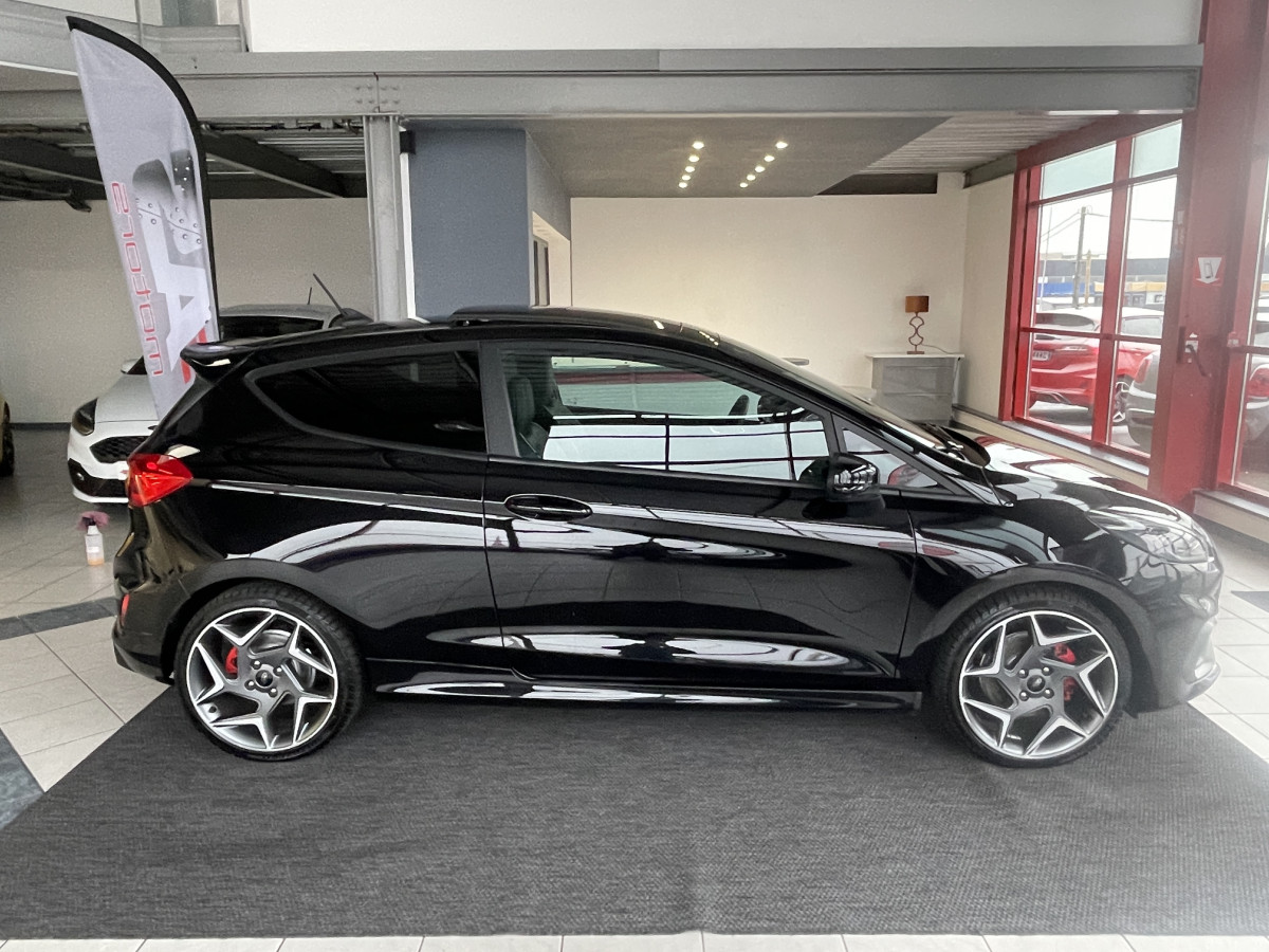 FORD FIESTA ST 1,5 200 TOIT PANORAMIQUE GPS CAMERA  APPLE CARPLAY KEYLESS ETAT NEUF