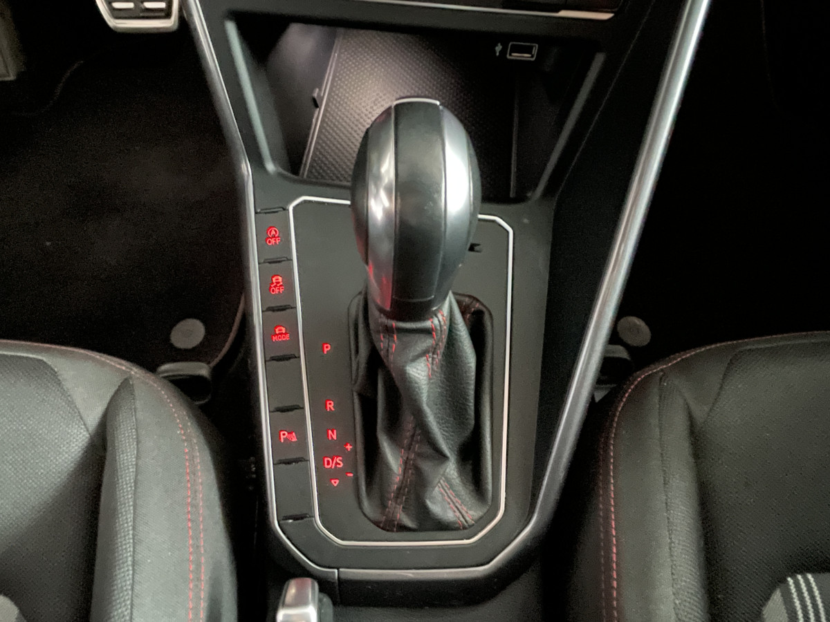 VOLSWAGEN POLO GTI 2,0 TSI 200 DSG6 GPS ACC DIGITAL COCKPIT DMS FULL LED JANTE BRESCIA 18 ETAT NEUF