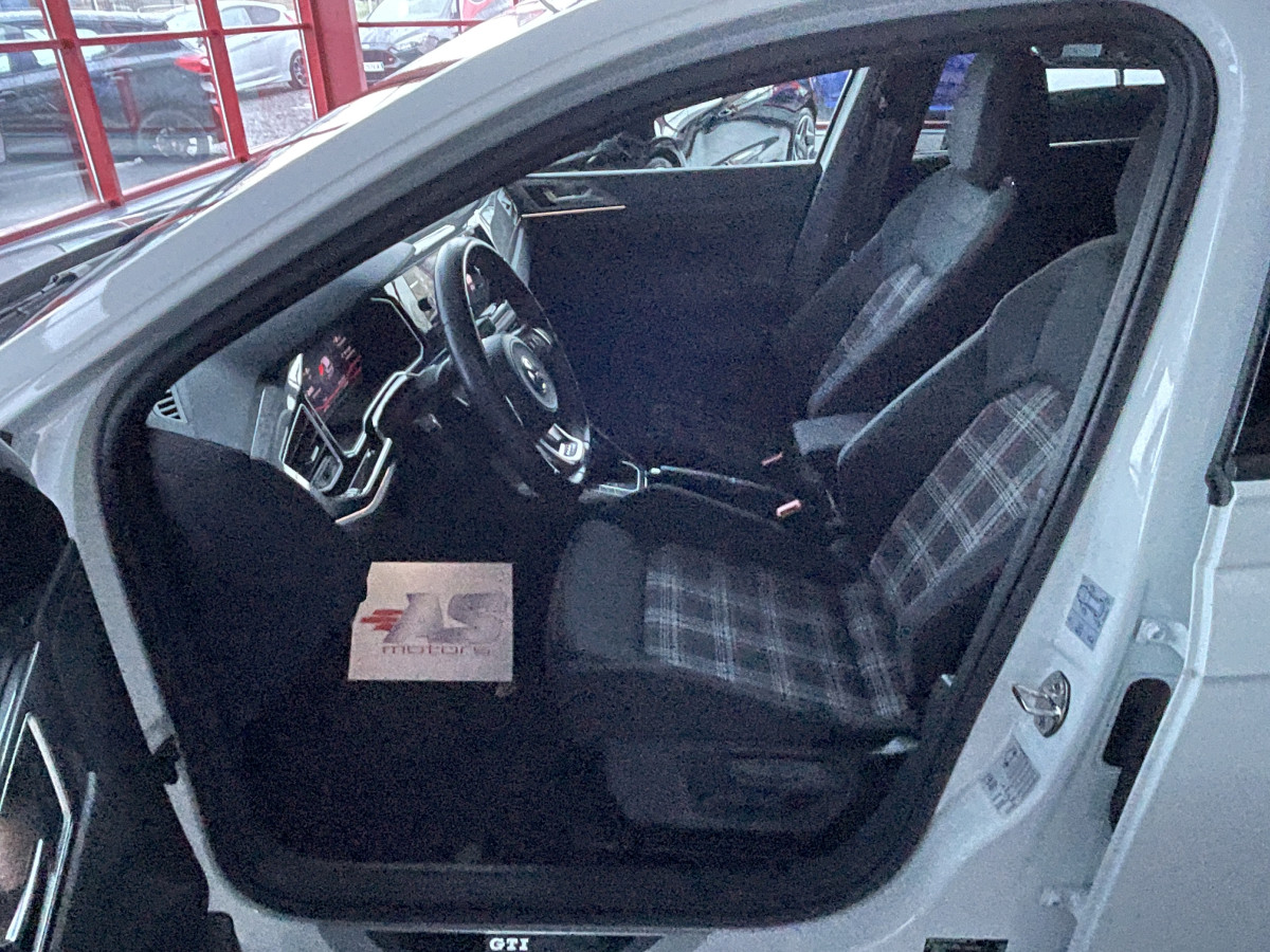 VOLSWAGEN POLO GTI 2,0 TSI 200 DSG6 GPS ACC DIGITAL COCKPIT DMS FULL LED JANTE BRESCIA 18 ETAT NEUF