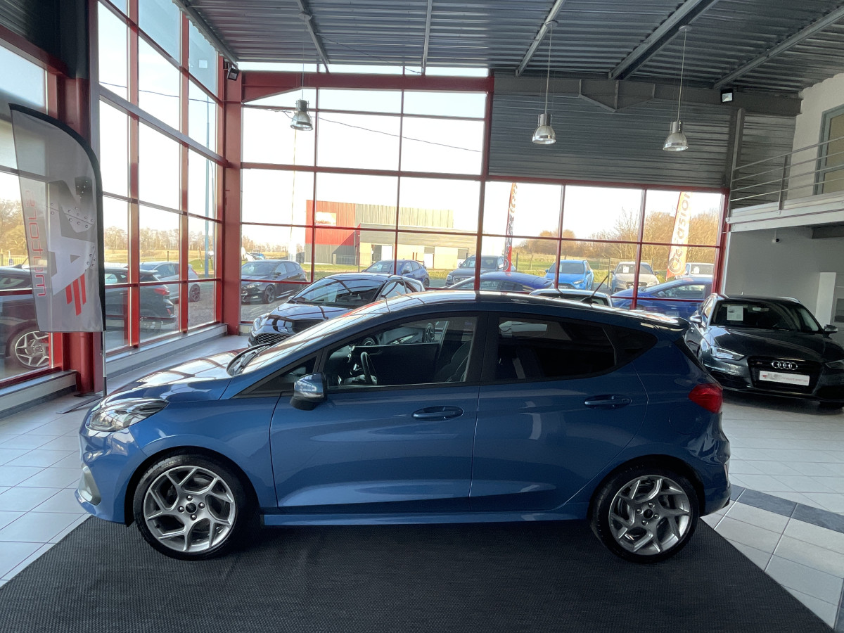 FORD FIESTA ST 1,5 200   APPLE CARPLAY FULL LED BLUETOOTH HIFI B&O REGULATEUR EXCELLENT ETAT