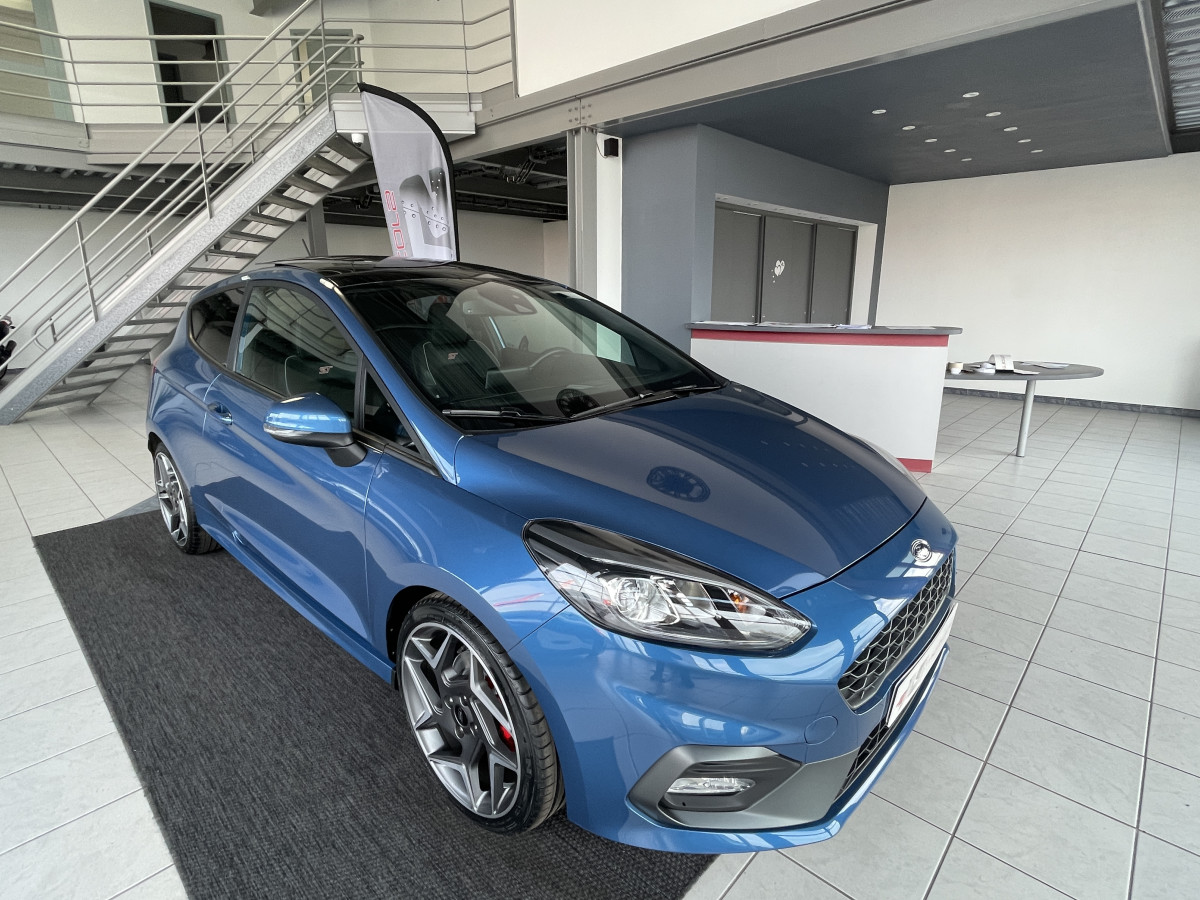 FORD FIESTA ST 1,5 200  GPS CAMERA  TOIT PANO  KEYLESS APPLE CARPLAY  BLUETOOTH HIFI B&O REGULATEUR EXCELLENT ETAT