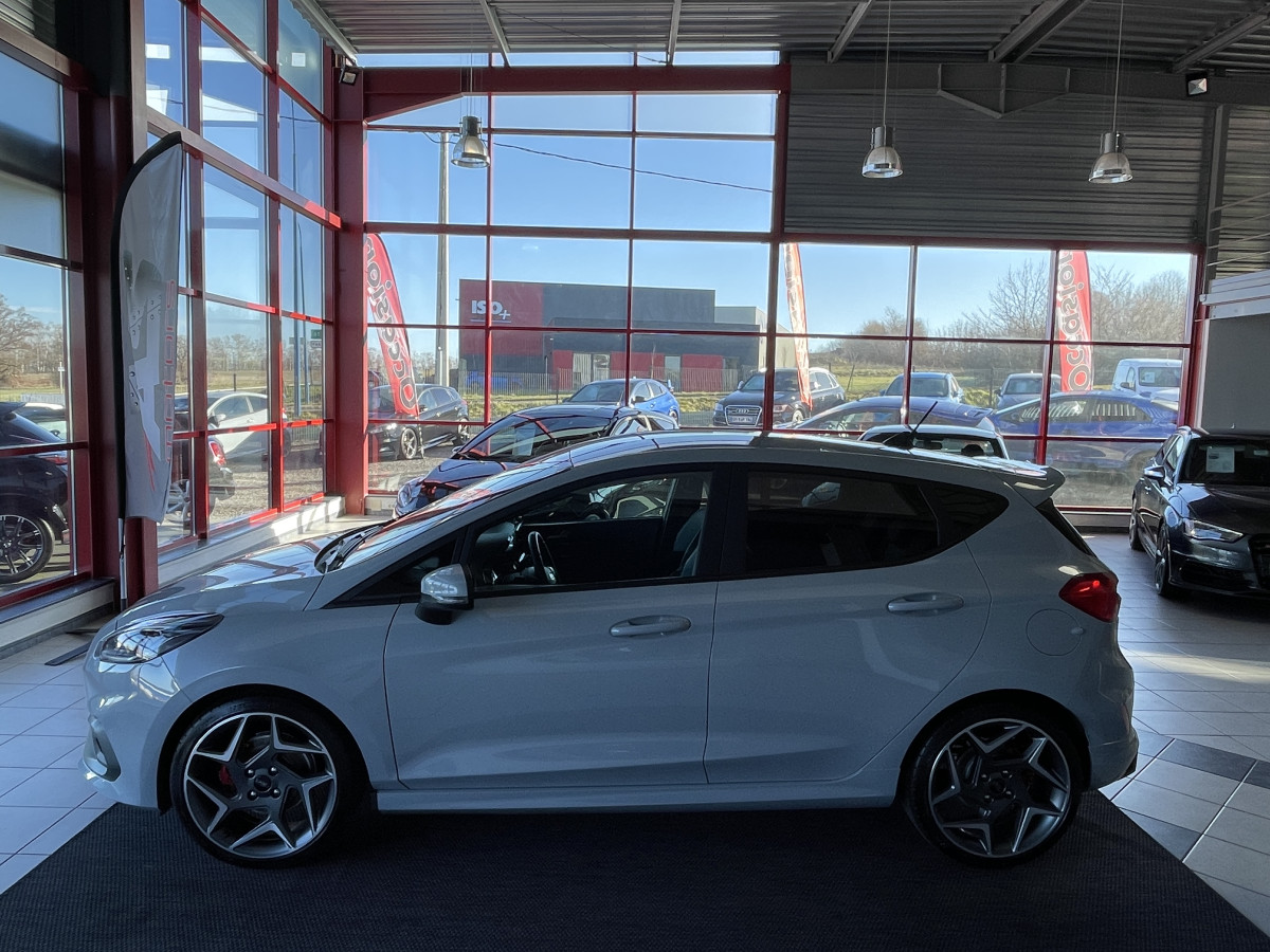 FORD FIESTA ST 1,5 200 GPS CAMERA PACK PERFORMANCE KEYLESS  HIFI B&O PACK HIVER  APPLE CARPLAY EXCELLENT ETAT