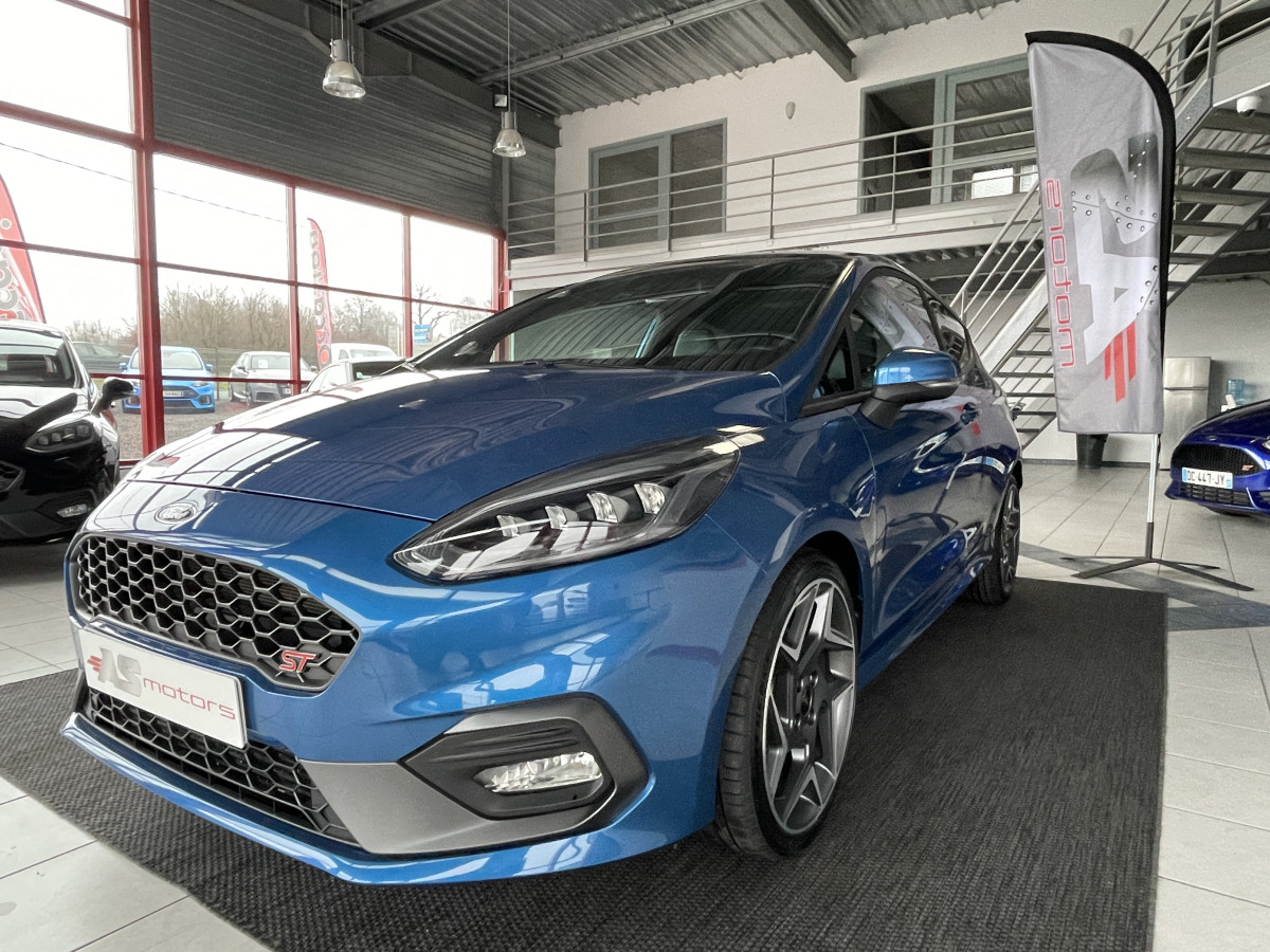 FORD FIESTA ST 1,5 200 PACK PERF TOIT PANO PACK HIVER GPS CARPLAY REGULATEUR RECARO KEYLESS ETAT NEUF