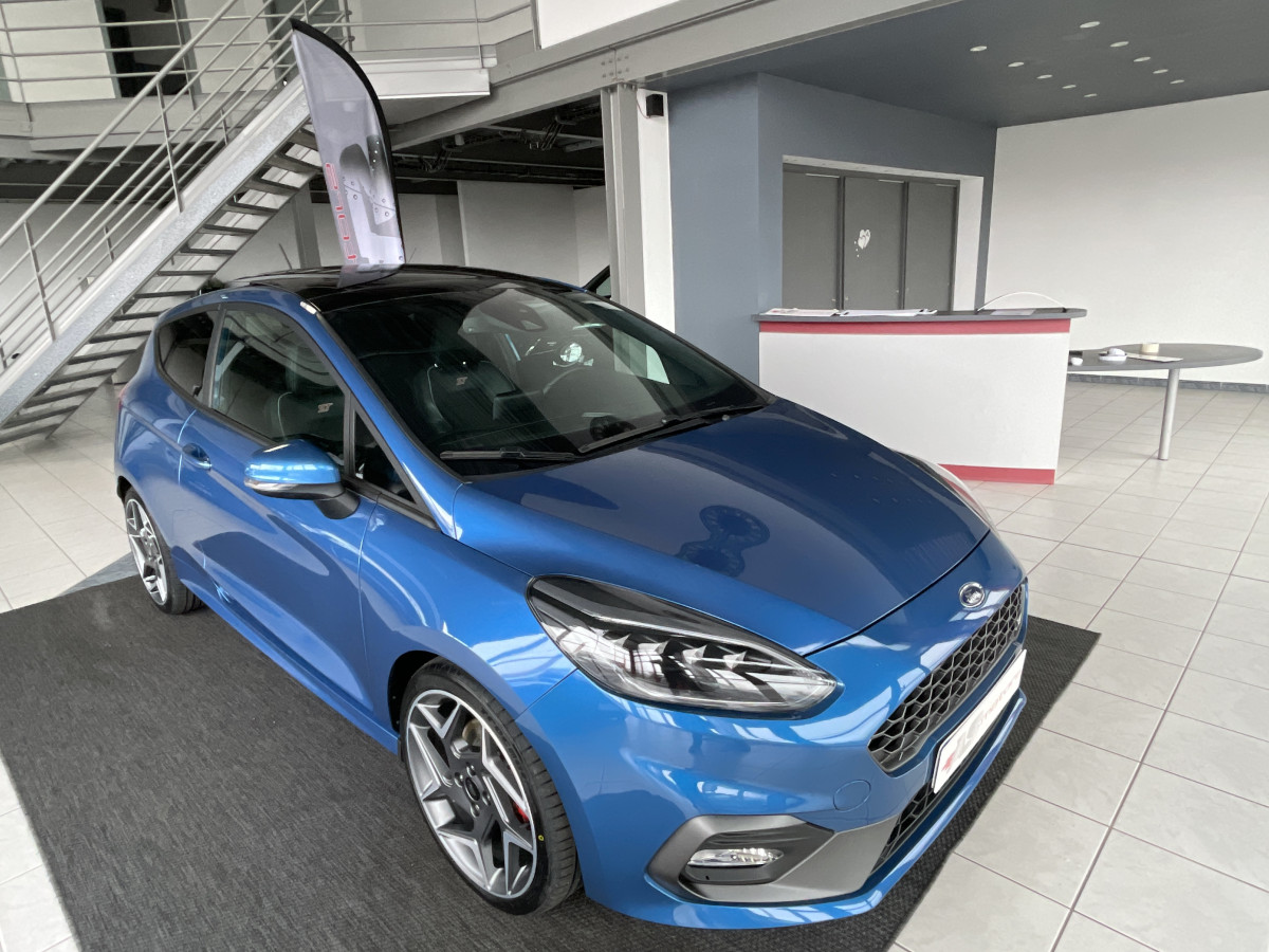 FORD FIESTA ST 1,5 200 PACK PERF TOIT PANO PACK HIVER GPS CARPLAY REGULATEUR RECARO KEYLESS ETAT NEUF