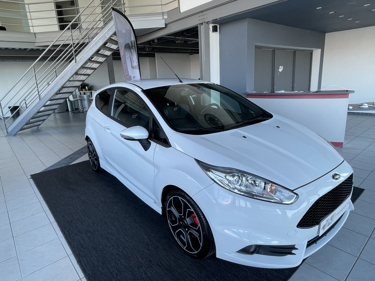 FORD FIESTA ST 1,6 200 EDITION LIMITED PACK PERF GPS CAMERA REGULATEUR SONY BLUETOOTH  ETAT COLLECTOR