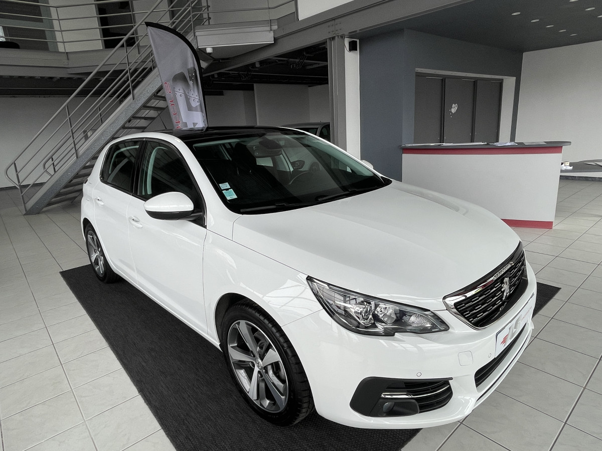 PEUGEOT 308 1,2 PURETECH 130 EAT8 TYPE ALLURE GPS TOIT PANO REGULATEUR ATTELAGE EXCELLENT ETAT