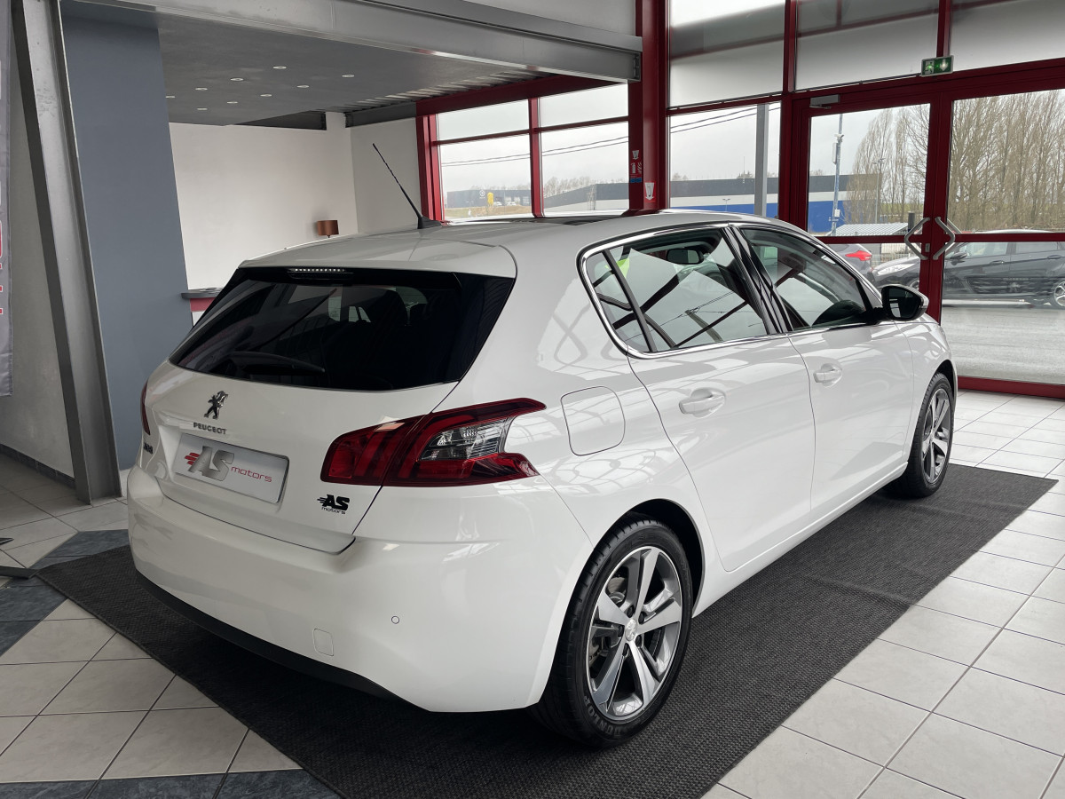 PEUGEOT 308 1,2 PURETECH 130 EAT8 TYPE ALLURE GPS TOIT PANO REGULATEUR ATTELAGE EXCELLENT ETAT