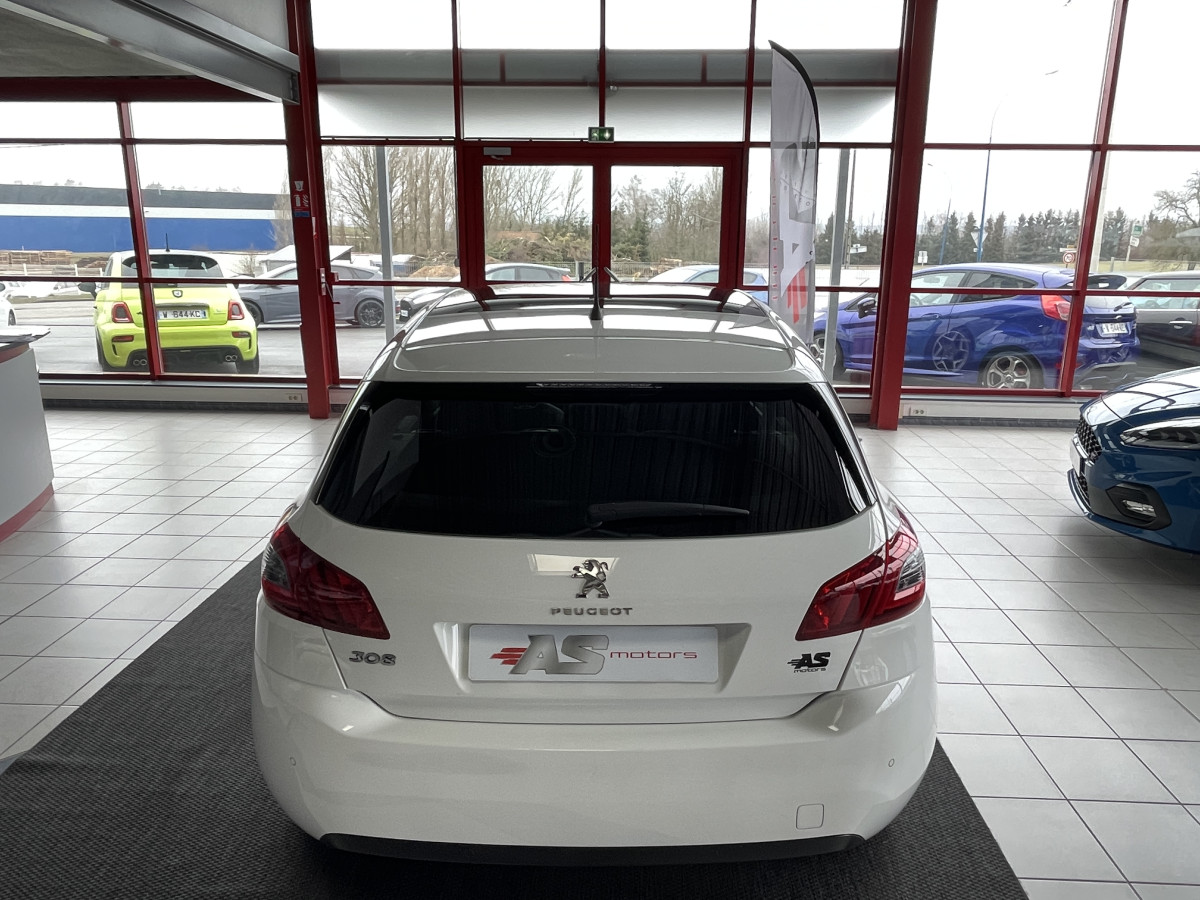 PEUGEOT 308 1,2 PURETECH 130 EAT8 TYPE ALLURE GPS TOIT PANO REGULATEUR ATTELAGE EXCELLENT ETAT