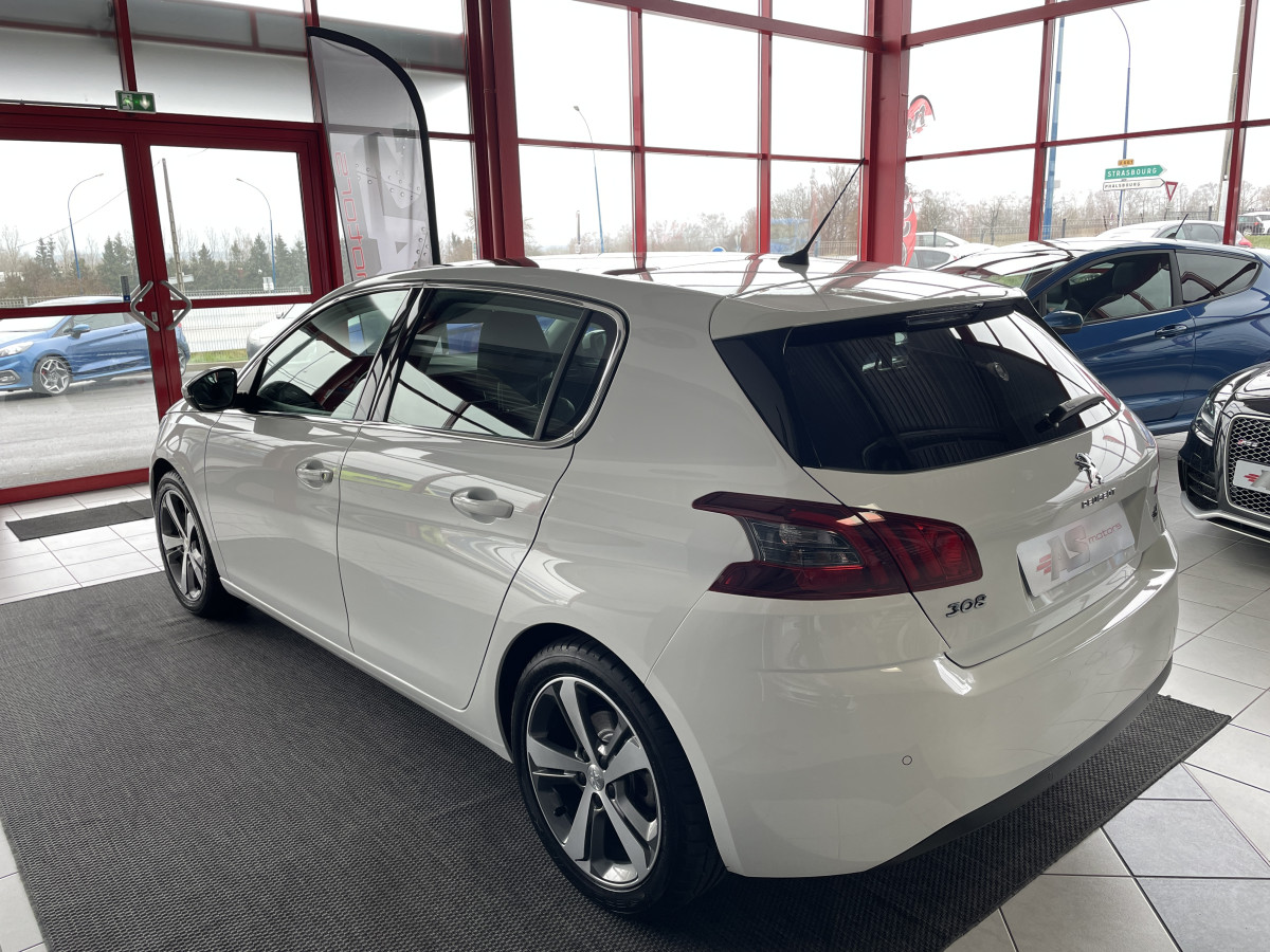 PEUGEOT 308 1,2 PURETECH 130 EAT8 TYPE ALLURE GPS TOIT PANO REGULATEUR ATTELAGE EXCELLENT ETAT