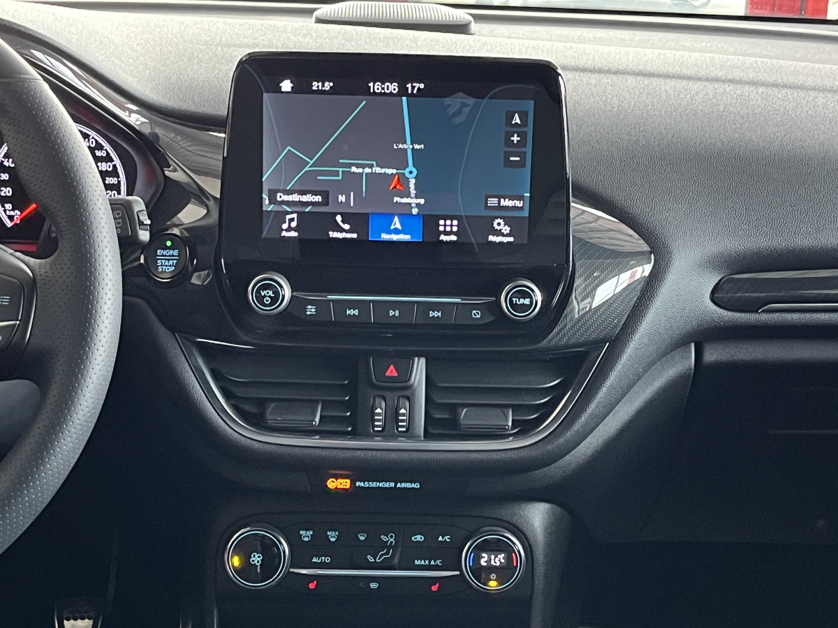 FORD FIESTA 1,5  200 1,5 200 GPS  APPLE CARPLAY  REGULATEUR BLUETOOTH ETAT NEUF