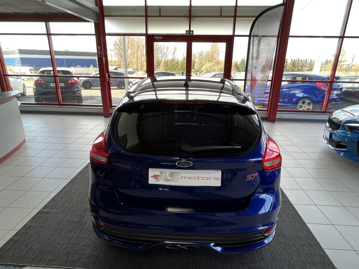 FORD FOCUS ST 2,0 250 GPS REGULATEUR RECARO PACK HIVER BLUETOOTH EXCELLENT ETAT