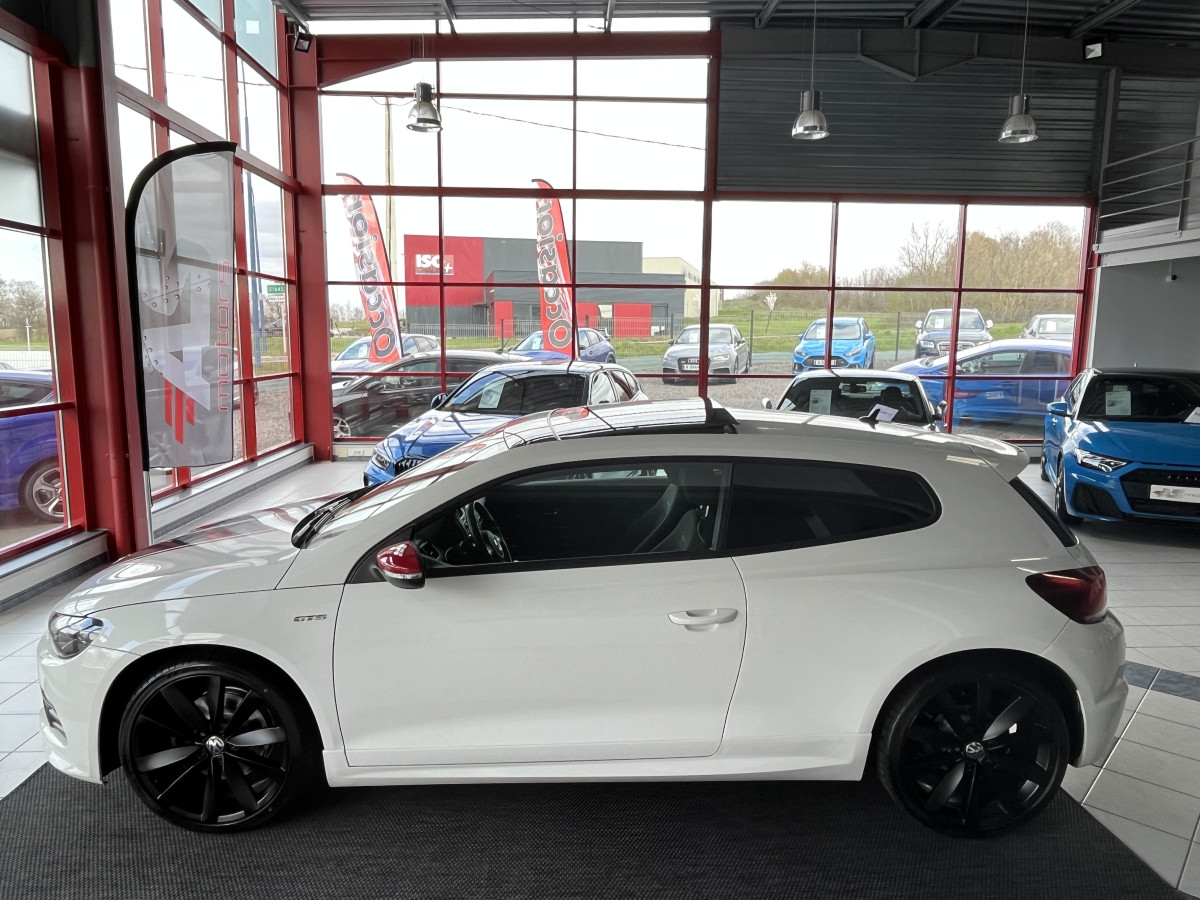 VOLKSWAGEN SCIROCCO GTS 1,4 TSI 160 GPS REGULATEUR  TOIT PANORAMIQUE EXCELLENT ETAT