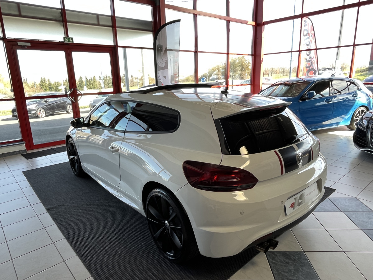 VOLKSWAGEN SCIROCCO GTS 1,4 TSI 160 GPS REGULATEUR  TOIT PANORAMIQUE EXCELLENT ETAT