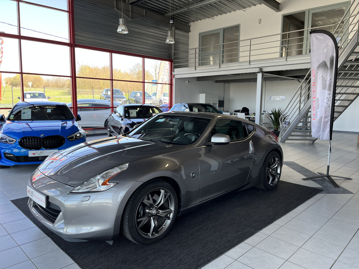 NISSAN 370 Z  3,7 V6 328 PACK BVA GPS BOSE FEUX BI-XENON ETAT COLLECTOR