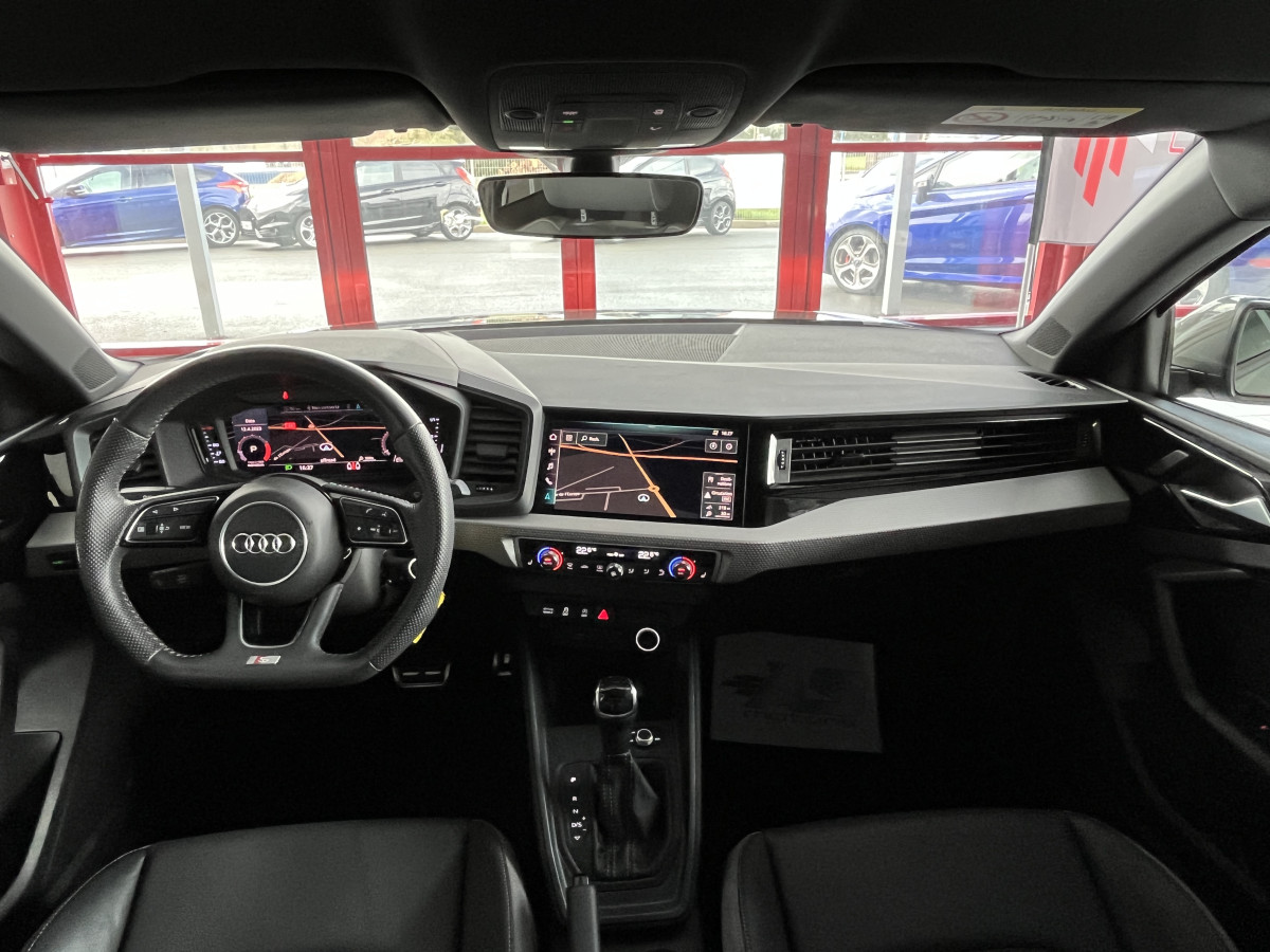 AUDI A1 SPORTBACK  40 TFSI 200  FULL S-LINE DSG6 GPS LIMITEUR DIGITAL COCKPIT DRIVE SELECT BLUETOOTH  ETAT NEUF