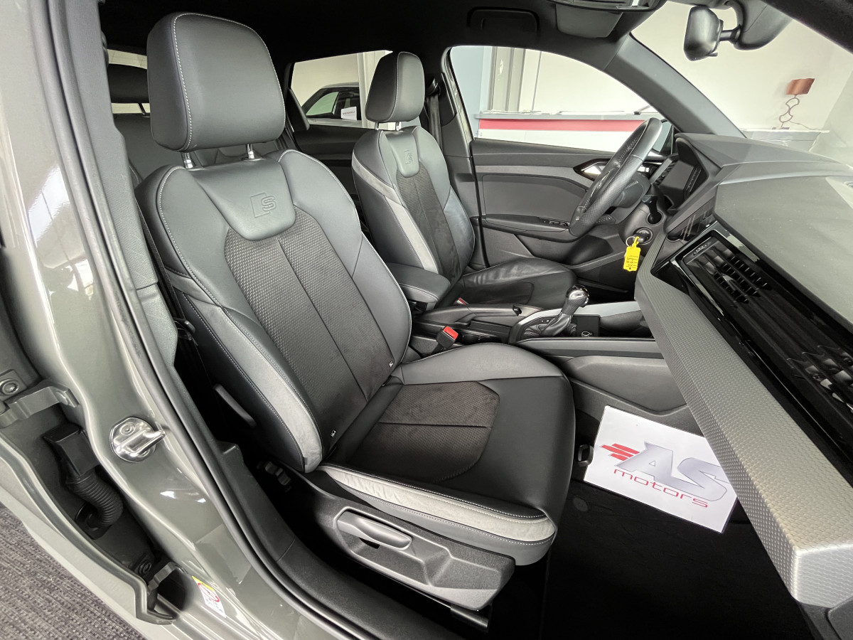 AUDI A1 SPORTBACK  40 TFSI 200  FULL S-LINE DSG6 GPS LIMITEUR DIGITAL COCKPIT DRIVE SELECT BLUETOOTH  ETAT NEUF