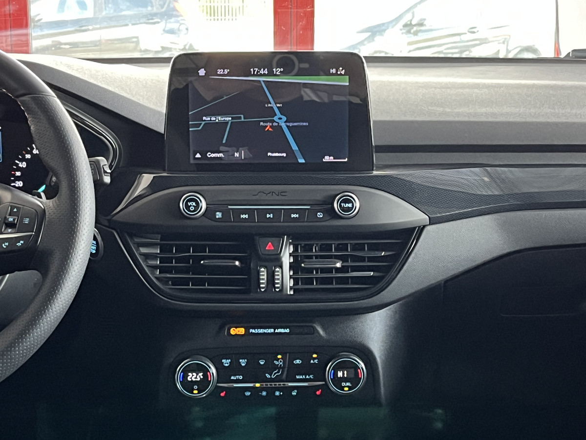 FORD FOCUS ST LINE 1,5 150 BVA8 GPS CAMERA REGULATEUR APPLE CARPLAY DRIVING MODE EXCELLENT ETAT